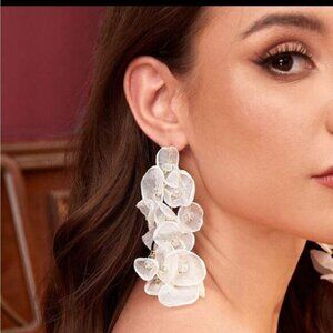 Bohemian white drop earrings A355
